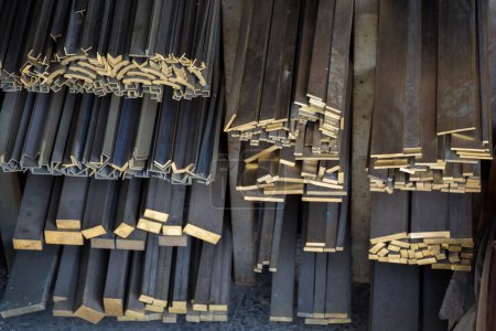 Foto de Barras de hierro como una textura de la bobina de metal en stock - Imagen libre de derechos