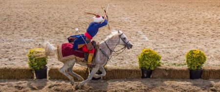Téléchargez les photos : Ottoman archer équitation et tir à cheval - en image libre de droit
