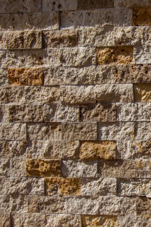Téléchargez les photos : Mur du même type et de la même couleur de pierres - en image libre de droit