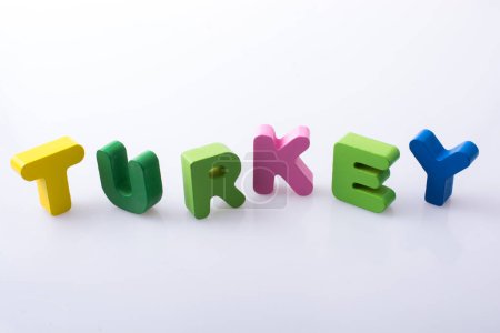 Foto de La palabra TURQUÍA escrito con bloques de letras de colores - Imagen libre de derechos
