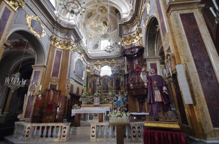 Téléchargez les photos : Interior of the Church of San Leucio - Atessa, Abruzzo, Italy - en image libre de droit