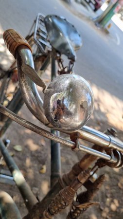Foto de Viejo bicicleta campana en india primer plano detalle - Imagen libre de derechos