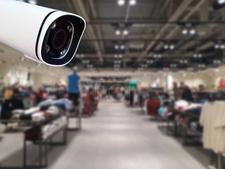 Téléchargez les photos : Outil de vidéosurveillance dans le centre commercial Équipement pour les systèmes de sécurité et avoir un espace de copie pour la conception. - en image libre de droit