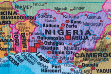 Téléchargez les photos : Carte du Nigeria sur un globe géographique - en image libre de droit