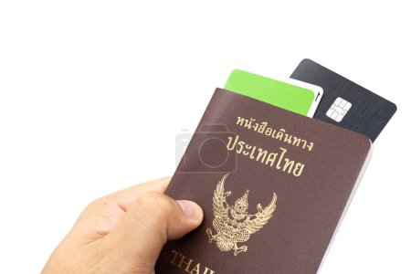 Passeport thaï et carte IC. vacances, budget de planification. concept de plan de voyage. chemin de coupe.
