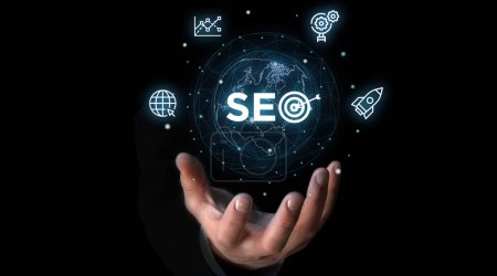 Foto de SEO optimización de motores de búsqueda, búsqueda orgánica y la pantalla de marketing en Internet - Imagen libre de derechos