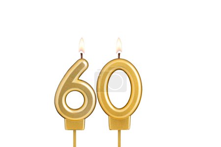 Goldene Zahl 60 Geburtstagskerze auf weißem Hintergrund