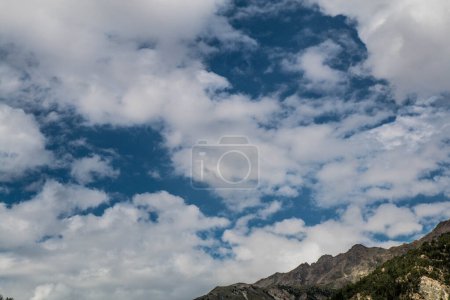 Foto de Fairy Meadows Nanga Parbat Beautiful Landscape Mountains View - Imagen libre de derechos