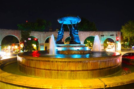 Téléchargez les photos : Monumento Las tarascas en Morelia Michoacan Mexique - en image libre de droit