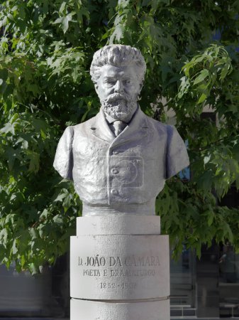 Téléchargez les photos : Lisbonne, Portugal - 27 septembre 2022 : monument à Lisbonne pour D. Joo da Cmara (1852-1908), célèbre dramaturge et poète portugais. - en image libre de droit