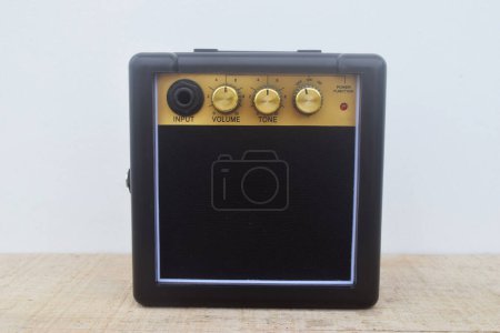 Mini guitar amplifier with good sound is used by several musicians in Indonesia