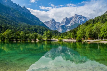 Téléchargez les photos : Magnifique Slovénie sur kranjska Gora et le lac Jasna - en image libre de droit