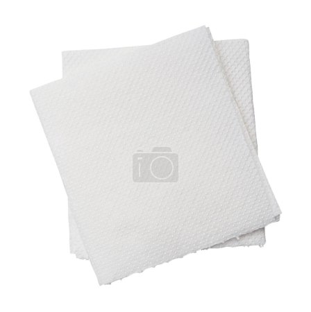 Dos pedazos doblados de papel de seda blanco o servilleta en la pila preparados ordenadamente para su uso en el inodoro o el baño se aíslan en el fondo blanco con el camino de recorte.