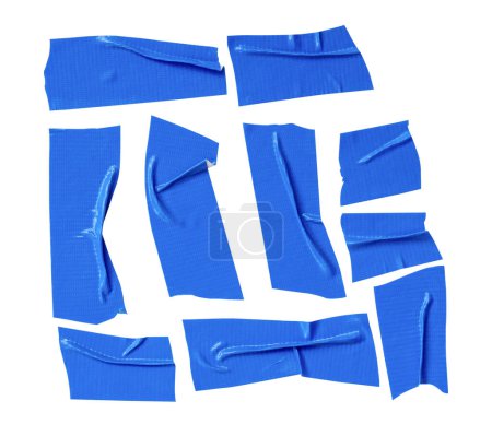 Téléchargez les photos : Ensemble de vue de dessus de bande de vinyle adhésive bleue ridée ou bande de tissu en forme de bande est isolé sur fond blanc avec chemin de coupe. - en image libre de droit