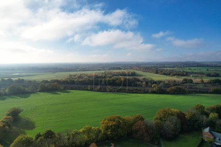 Foto de Hermosa vista aérea del paisaje y campo británico en St Albans of England Reino Unido - Imagen libre de derechos