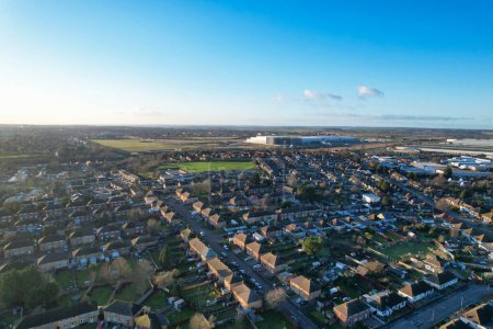 Foto de Vista de ángulo alto de la ciudad británica y casas residenciales - Imagen libre de derechos