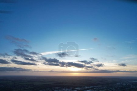 Téléchargez les photos : Vue Aérienne de La Ville Et Des Nuages Au-dessus De L'Angleterre Royaume-Uni - en image libre de droit