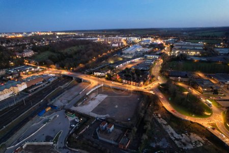 Foto de Vista aérea de las casas residenciales y el centro de la ciudad británica de Inglaterra - Imagen libre de derechos
