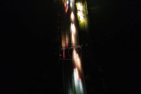 Téléchargez les photos : Vue Aérienne Des Autoroutes La Nuit - en image libre de droit