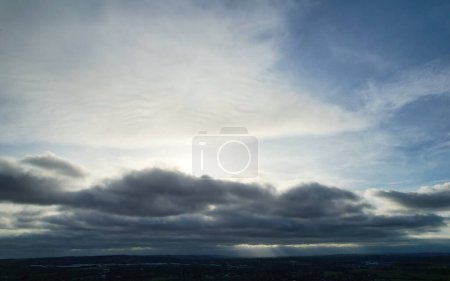Téléchargez les photos : Sunset Clouds over City - en image libre de droit