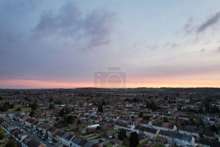 Téléchargez les photos : Belle lever de soleil Ciel sur la ville - en image libre de droit