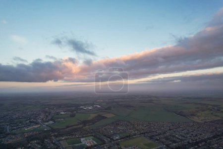 Téléchargez les photos : High Angle View of Orange Clouds over City - en image libre de droit
