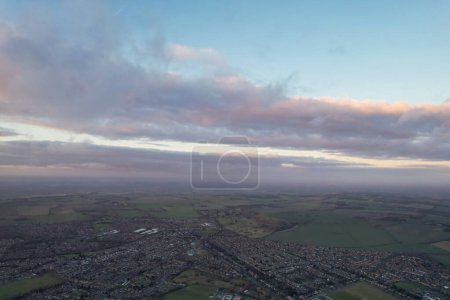 Téléchargez les photos : High Angle View of Orange Clouds over City - en image libre de droit
