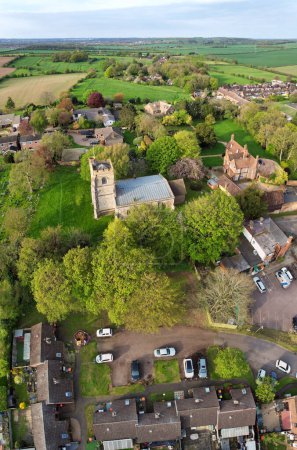 Téléchargez les photos : Streatley Village, Angleterre, Royaume-Uni - 2 mai 2023 : Paysage panoramique de la campagne anglaise - en image libre de droit