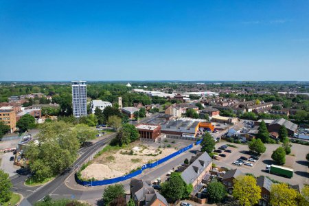 Foto de BEDFORD, INGLATERRA, Reino Unido - 27 MAYO 2023: Vista aérea de la ciudad de Bedford - Imagen libre de derechos