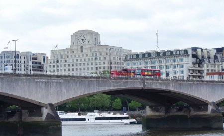 Téléchargez les photos : Londres, Royaume-Uni - 30 mai 2023 : Vue du centre de Londres à la Tamise - en image libre de droit