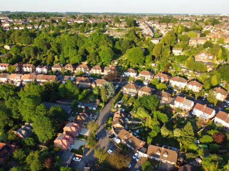 Foto de Luton, Inglaterra, Reino Unido - 13 de junio de 2023: Vista aérea de Luton Town - Imagen libre de derechos