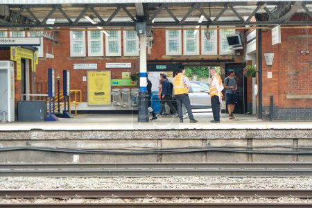 Foto de Hitchin, Inglaterra, Reino Unido - 18 de junio de 2023: Hitchin Train Station and Platform - Imagen libre de derechos