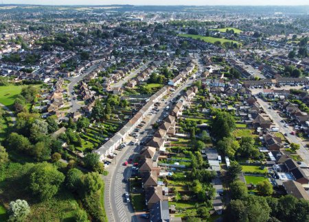 Téléchargez les photos : Vue Aérienne d'East Luton Town, Angleterre Grande-Bretagne, Royaume-Uni. Capturé avec la caméra du drone le 17 août 2023 à haute altitude - en image libre de droit