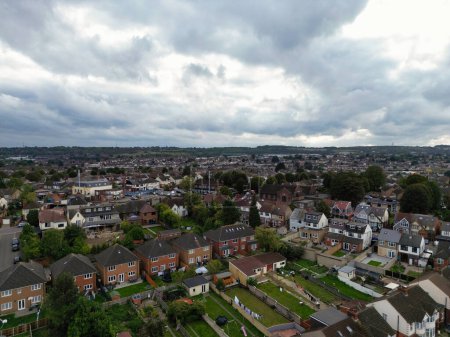 Téléchargez les photos : Vue Aérienne Panoramique De La Ville D'est De Luton, Angleterre Grande-Bretagne, Royaume-Uni. Capturé avec la caméra du drone le 1er octobre 2023 à moyenne altitude. - en image libre de droit