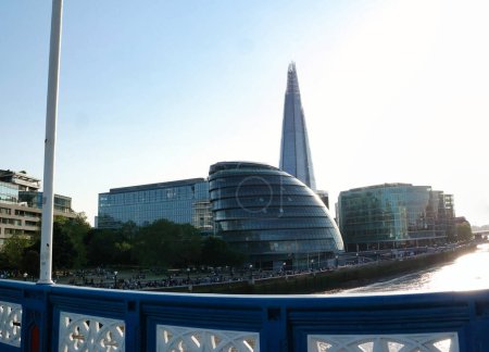 Téléchargez les photos : High Angle View of Buildings at Central London City of England Grande-Bretagne. Capturé avec la caméra du drone à basse altitude le 4 juin 2023 - en image libre de droit