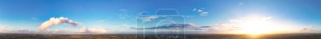 Téléchargez les photos : Vue Aérienne De Luton City, Angleterre, Royaume-Uni Au Coucher Du Soleil. Capturé le 27 octobre 2023 - en image libre de droit