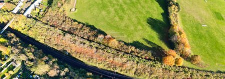 Téléchargez les photos : La plus belle vue panoramique à angle élevé du paysage de campagne britannique de Letchworth Garden City of England Royaume-Uni. Image prise le 11 novembre 2023 avec la caméra de Drone - en image libre de droit
