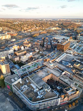 Téléchargez les photos : Belle vue grand angle de Central Luton City of England Royaume-Uni. décembre 1st, 2023 - en image libre de droit