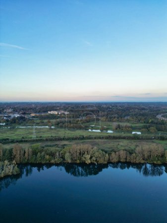 Schönste Hochwinkel-Ansicht von British Countryside Village in der Nähe von Northampton City of England UK. 25. Oktober 2023