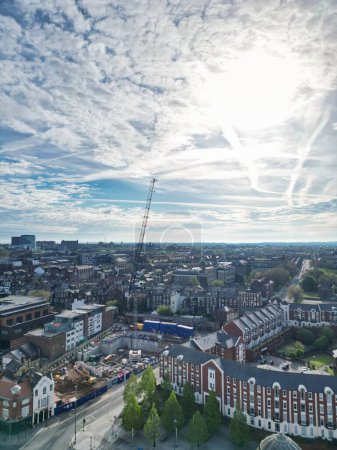 Téléchargez les photos : High Angle View of Modern British City Centre of Liverpool, The Maritime city in northwest England, Royaume-Uni. 5 mai 2024 - en image libre de droit