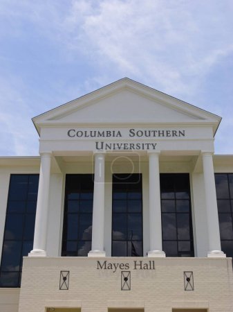 Foto de Orange Beach, Alabama - 8 de agosto de 2023: Columbia Southern University Educación en Línea - Imagen libre de derechos
