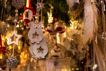 Photo pour Christmas decoration, toy owl - image libre de droit