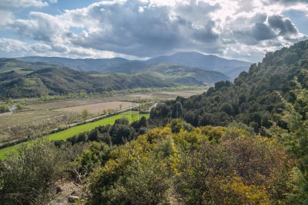 Foto de Peaks of the mountains, valley, panorama - Imagen libre de derechos