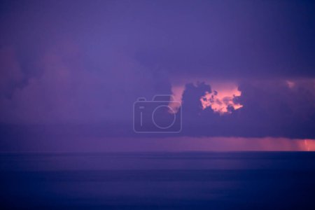 Foto de Heavy rain on the sea, lightning storm on the sea - Imagen libre de derechos