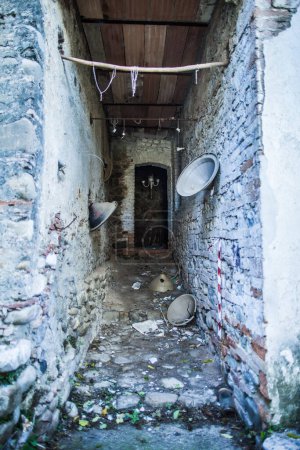 Téléchargez les photos : Bâtiment, ville fantôme abandonnée - en image libre de droit