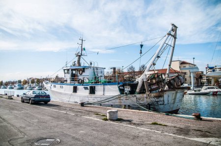 Foto de Barcos viejos en el puerto - Imagen libre de derechos
