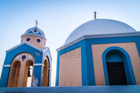 Téléchargez les photos : Église grecque sur l'île de Santorin - en image libre de droit