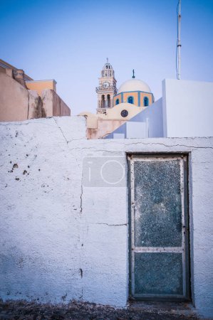Foto de Iglesia griega en la isla de Santorini - Imagen libre de derechos