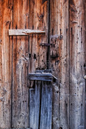 Foto de Vieja puerta de madera, puerta rota - Imagen libre de derechos