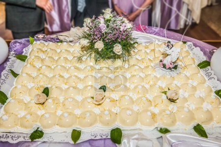Téléchargez les photos : The wedding cake, close up - en image libre de droit